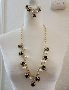Vintage Necklace & matching bracelet